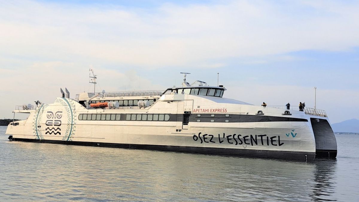Ferry Apetahi Express